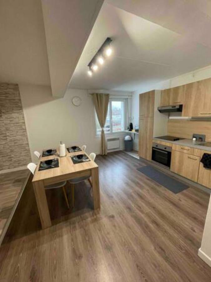 Appartement En Duplex Centre Ville D'Onnaing מראה חיצוני תמונה